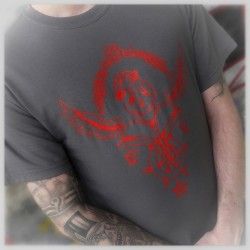 T-shirt Collaboratif Imprimé "SKULLAVY" - Homme