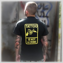 T-shirt Imprimé "Tattoo Is Not A Crime" V1 - Homme